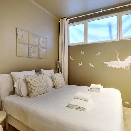 Pick A Flat's In Grands-boulevards - Boulevard Saint-denis * Paris