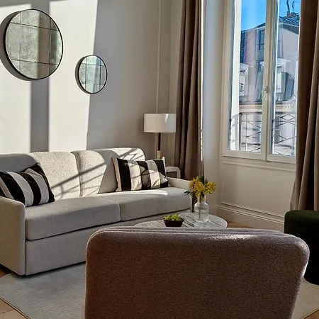 Apartment Pick A Flat's In Grands-boulevards - Boulevard Saint-denis *